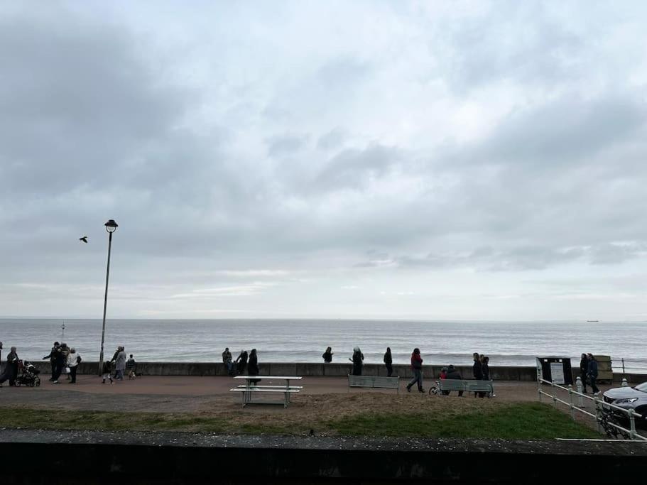 The Porty Beach House Edinburgh Exterior photo